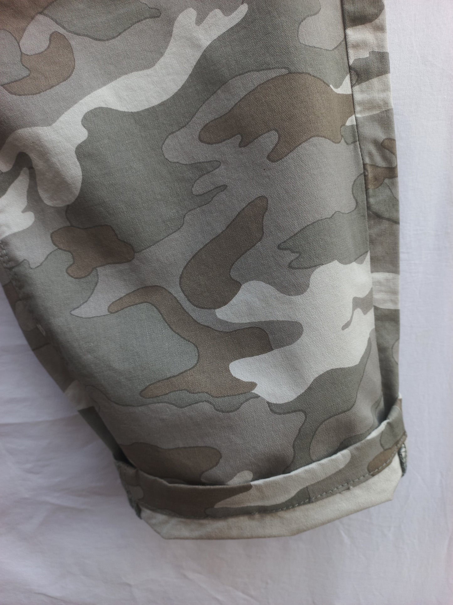 Solider Grey Print Short