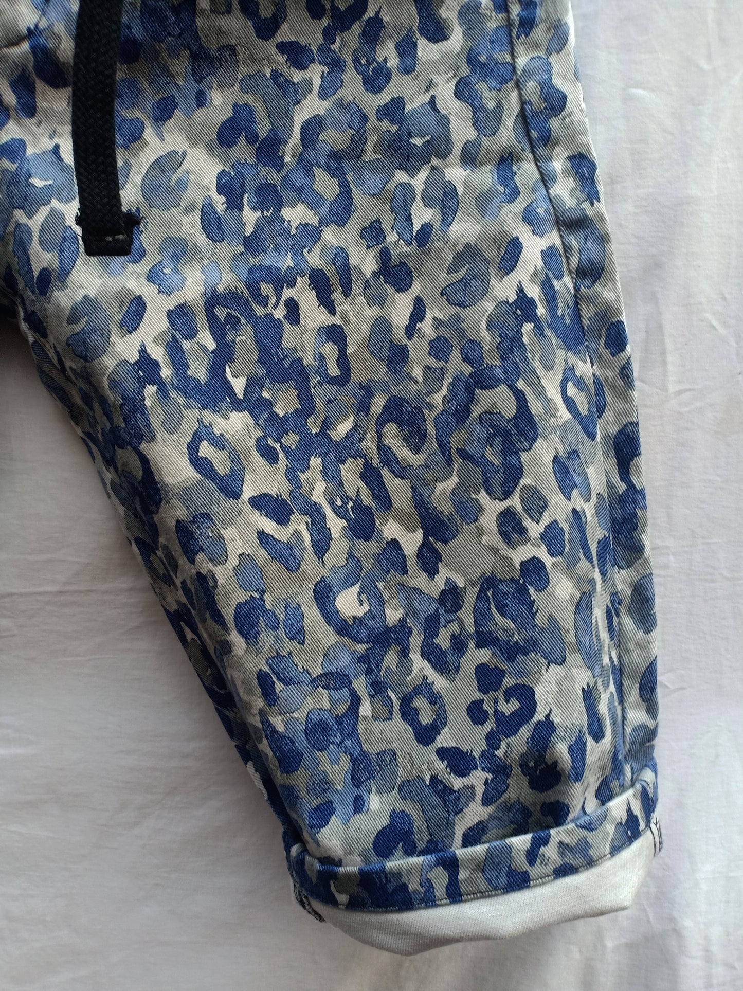 Camo Blue Print Tiger Short